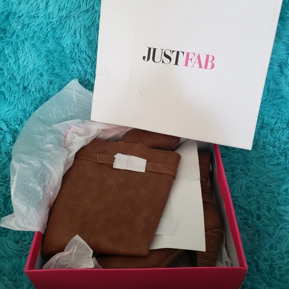 JustFab Luiza Cognac Heeled Boots NIB - Picture 3 of 9